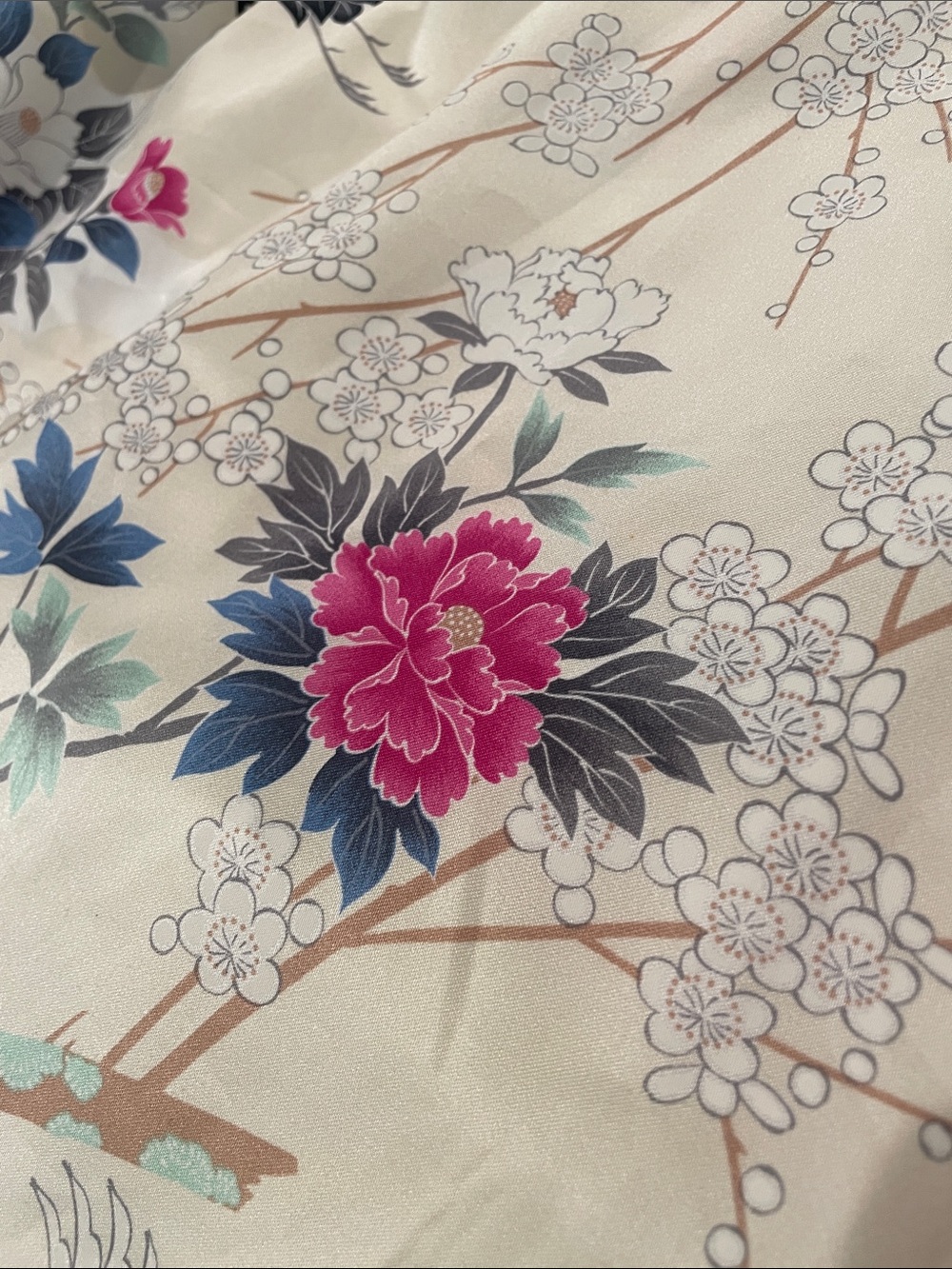 Vintage Japanese Oriental lined Robe beautiful floral/birds Fabric - Picture 10 of 13